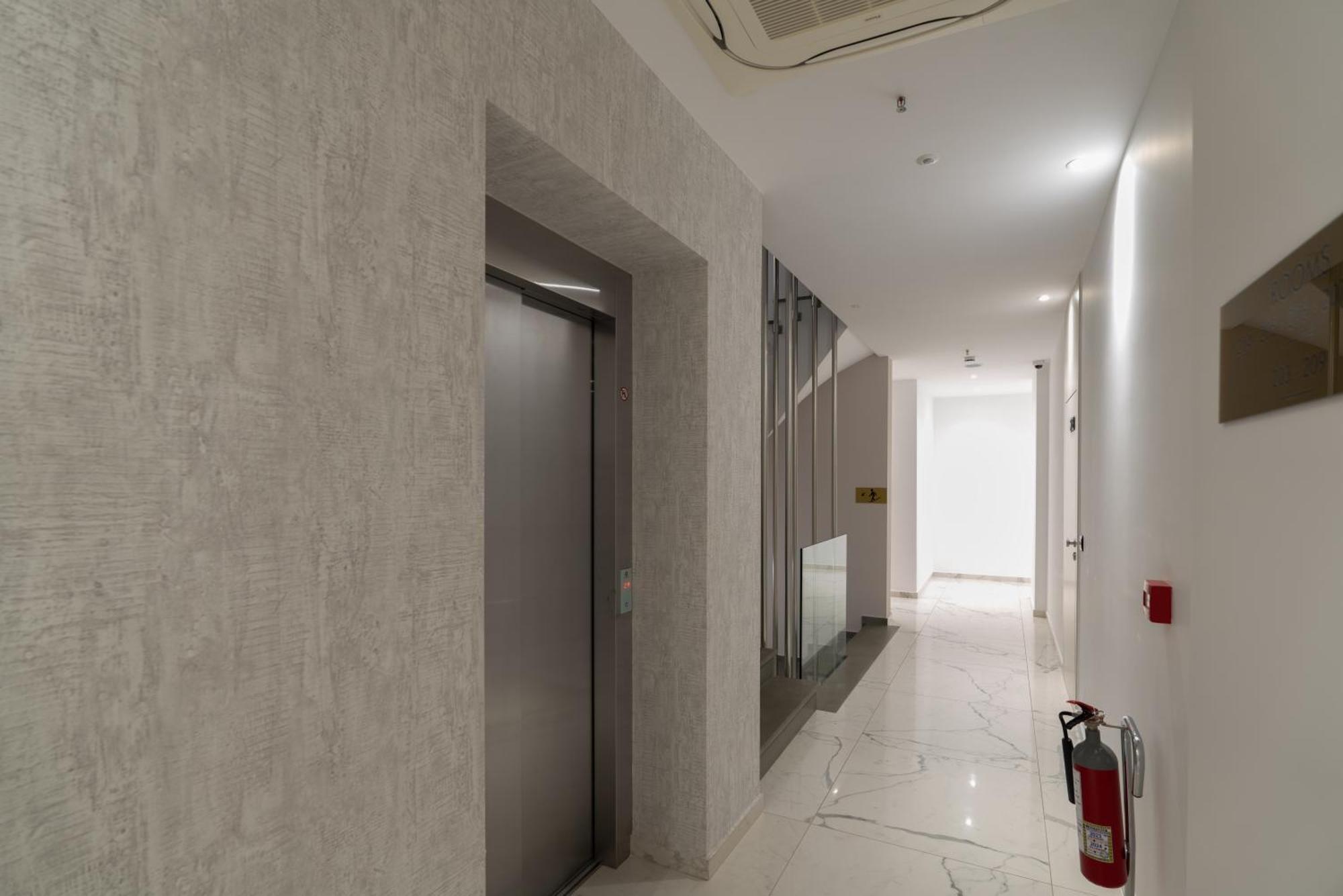 Glow Boutique Hotel & Suites Sarandë 외부 사진